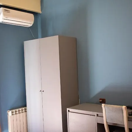 Hotel Tirona * Tirana