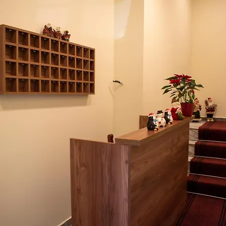 Hotel Tirona * Tirana